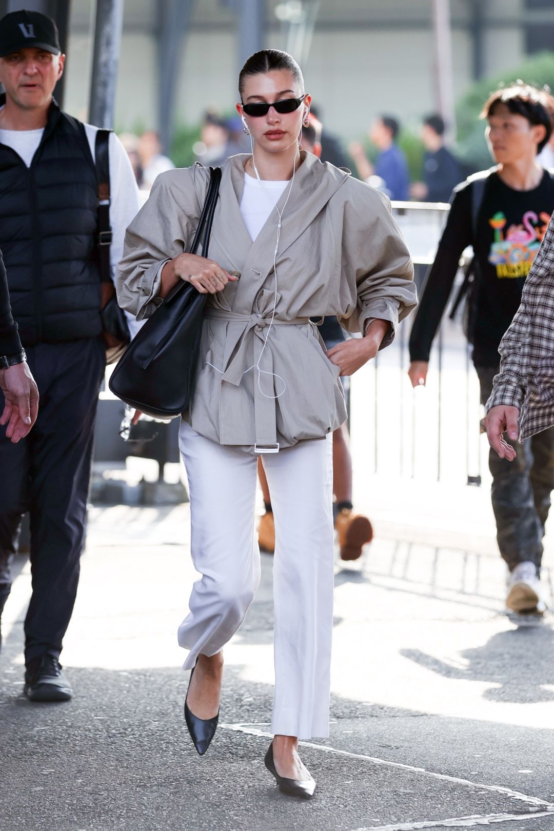 Hailey Bieber Inspired K-Fashion Look #26