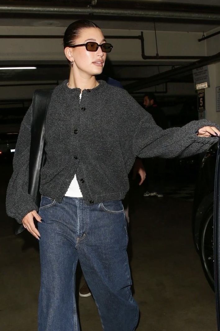 Hailey Bieber Inspired K-Fashion Look #27