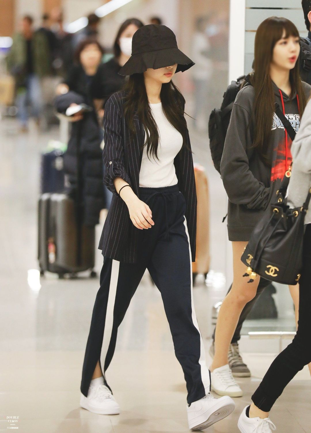 Jennie Inspired K-Fashion Look #40