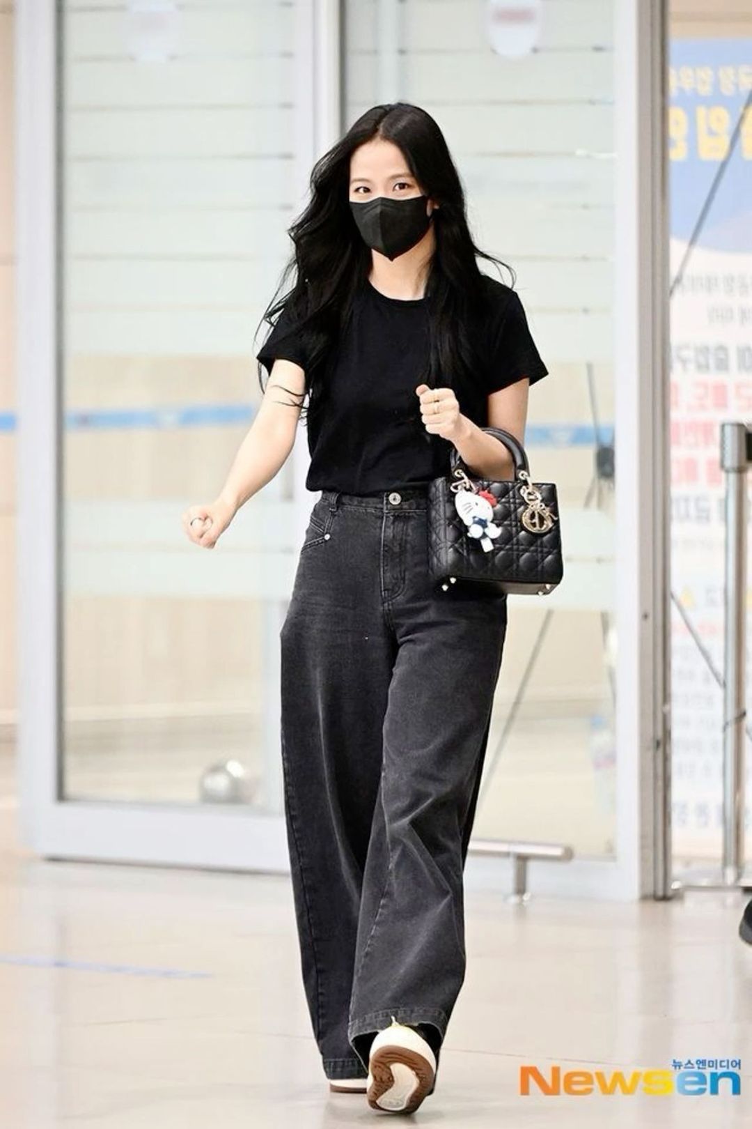 Jisoo Inspired K-Fashion Look #29