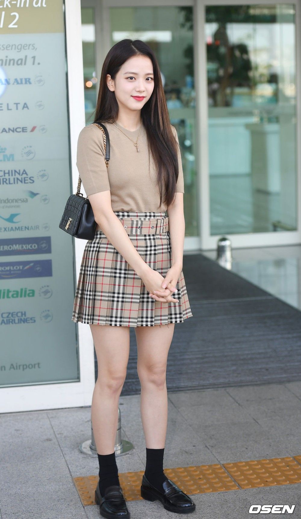 Jisoo Inspired K-Fashion Look #39