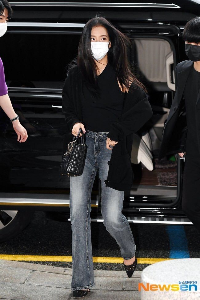 Jisoo Inspired K-Fashion Look #44