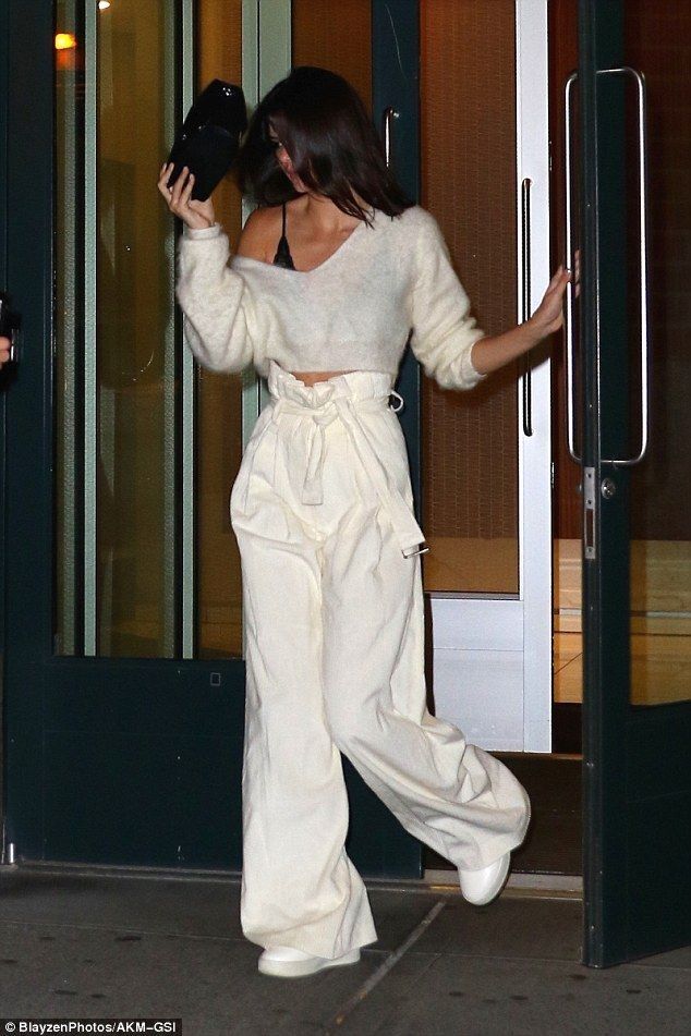 Kendall Jenner Inspired K-Fashion Look #17