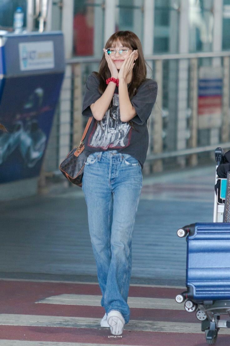 Lisa Inspired K-Fashion Look #3