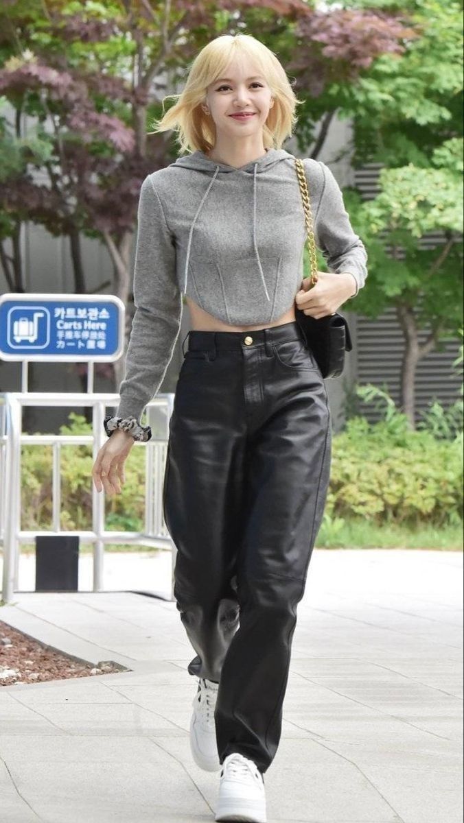 Lisa Inspired K-Fashion Look #53