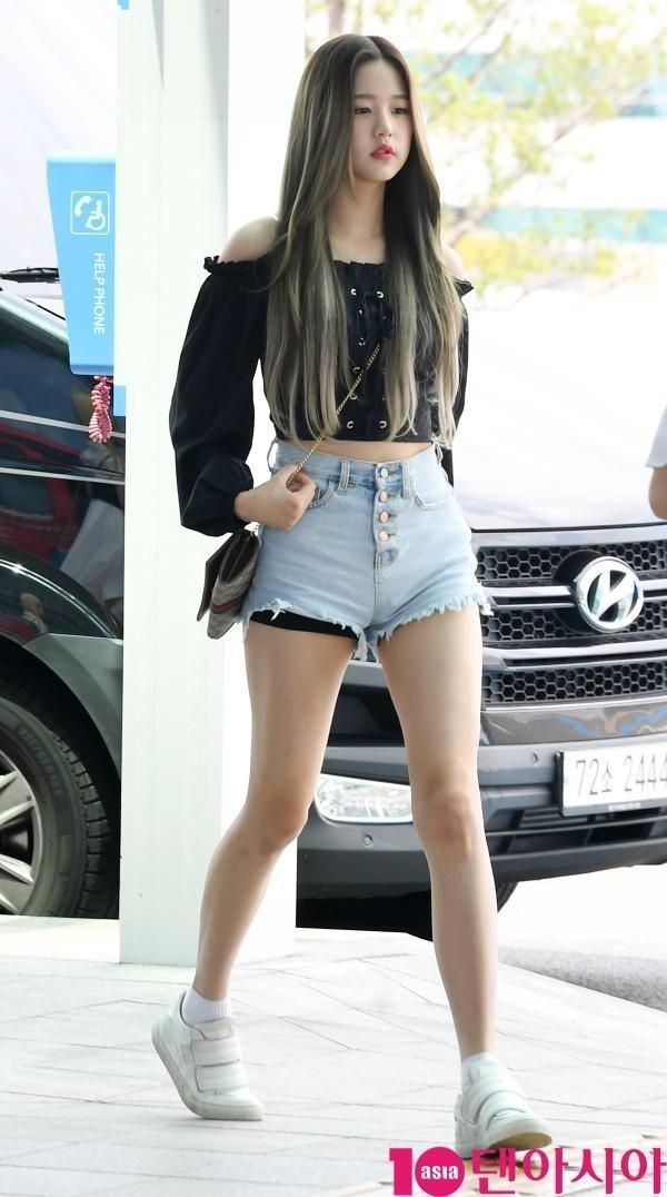Wonyoung Inspired K-Fashion Look #18
