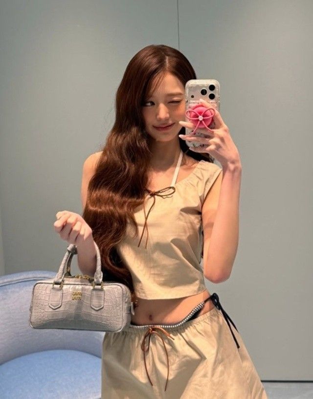 Wonyoung Inspired K-Fashion Look #49